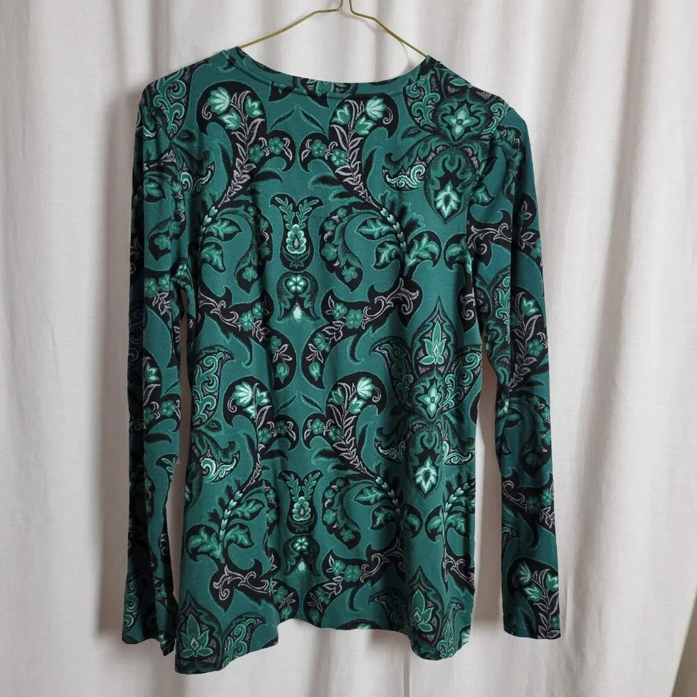 Chico's Top Blue Black Paisley stretch casual knit Size 1 Med. Classic Preppy - Picture 3 of 10